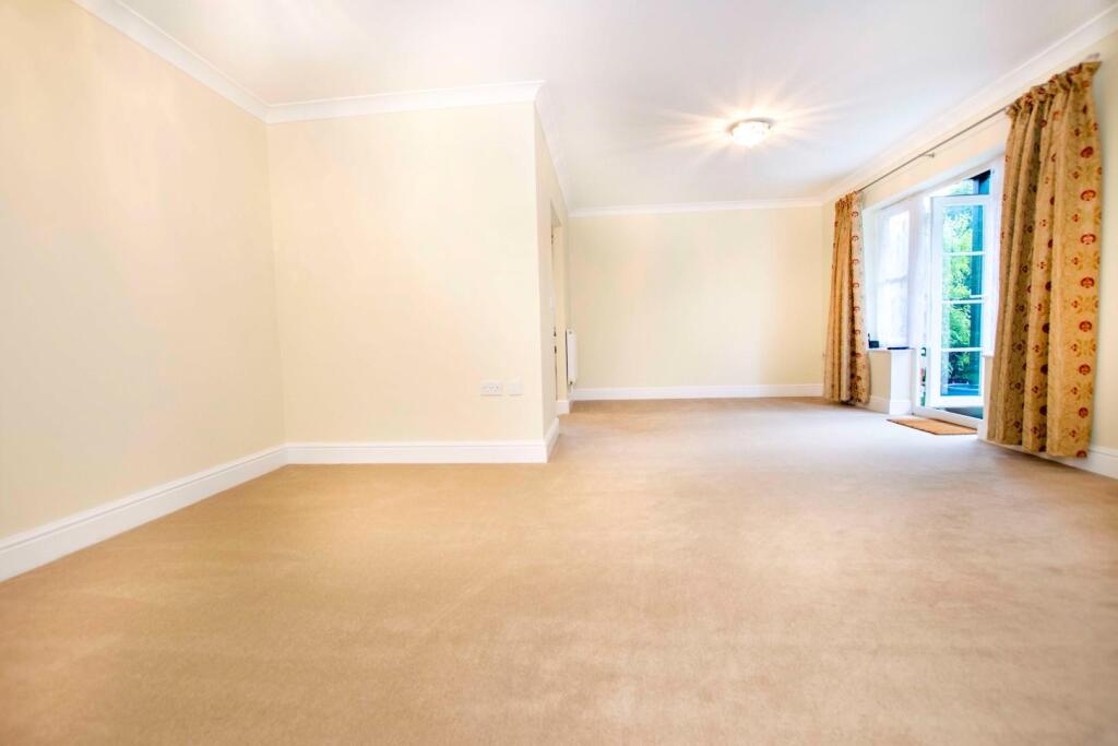 Additional image 12 of Canonsfield Road, Welwyn