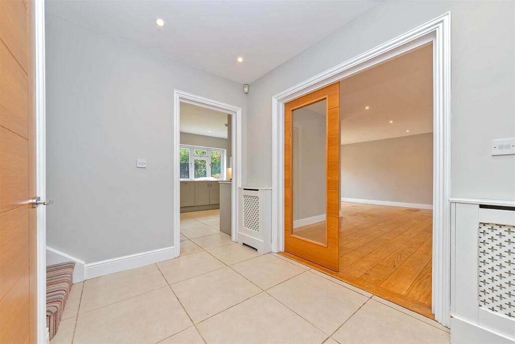 Additional image 28 of Sheppards Close, St Albans