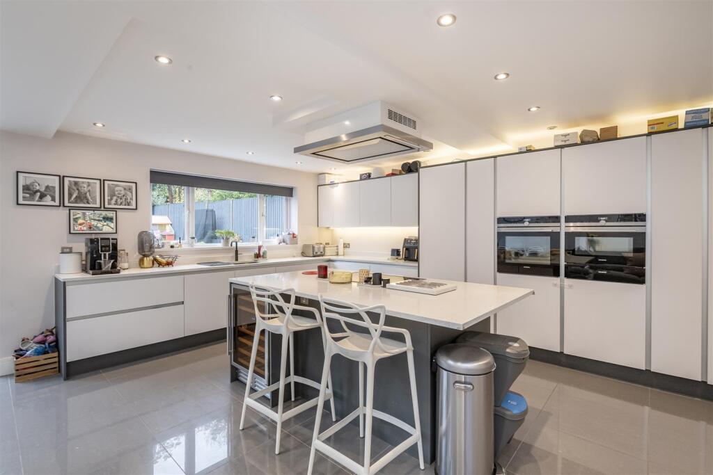 Additional image 13 of Grove Avenue, Harpenden