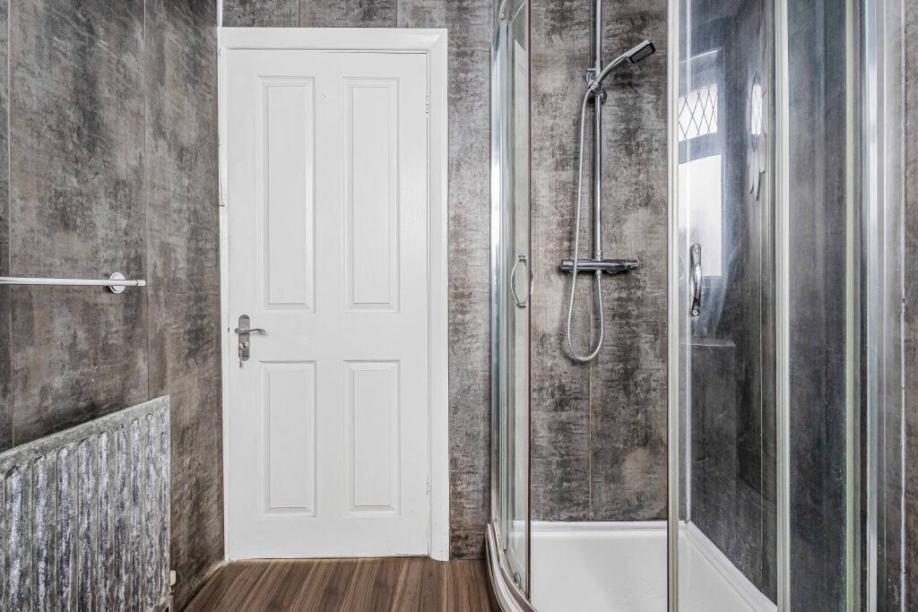 Additional image 12 of Batchwood Drive, St. Albans, Hertfordshire, AL3