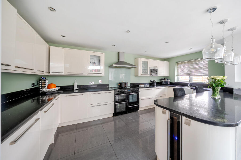 Additional image 4 of Richardson Close, St. Albans, AL2