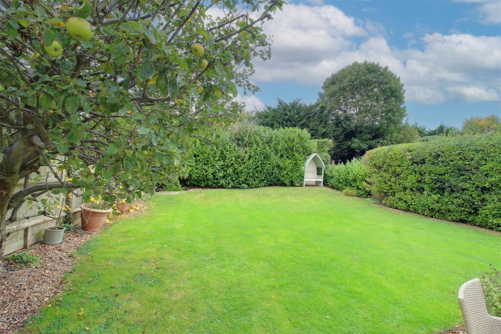 Additional image 38 of Moffats Lane, Brookmans Park