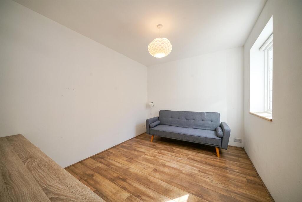 Additional image 14 of Ladies Grove, St. Albans