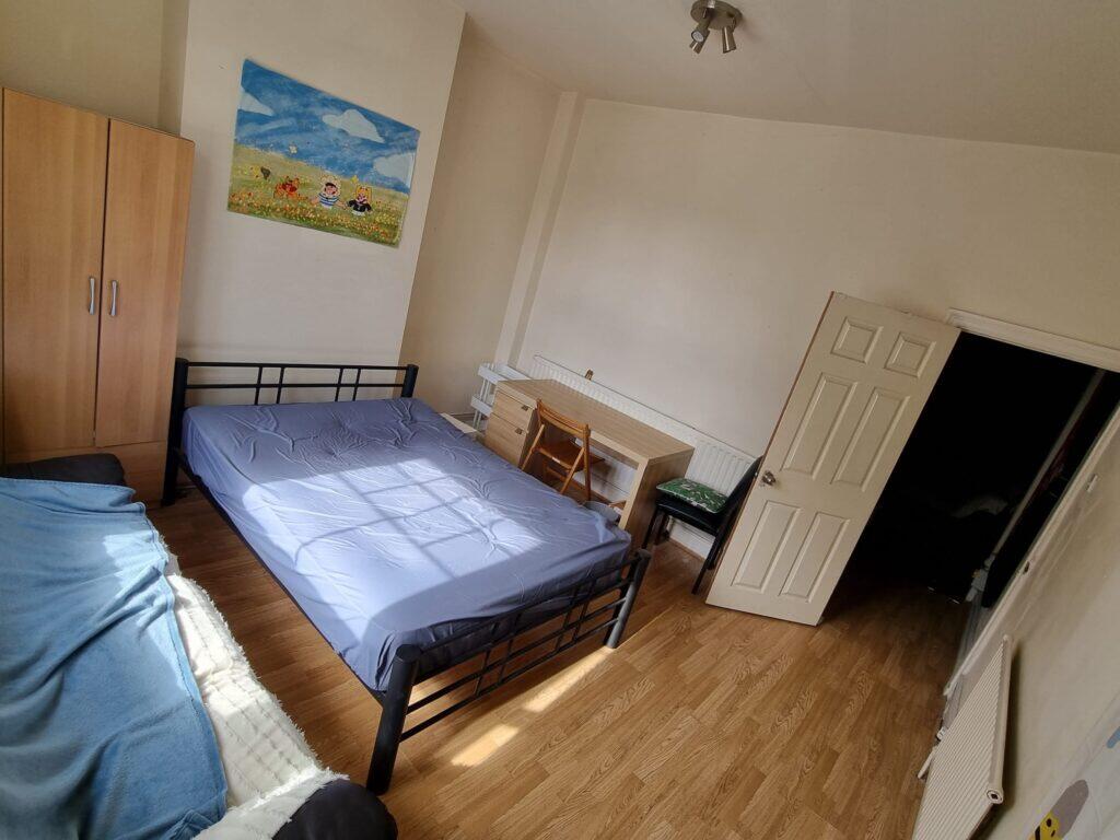 Additional image 11 of Flat, 531 Bristol Road