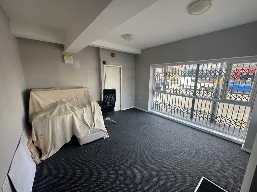 Additional image 2 of Shop 3, Shakespeare Building, 332 Hobs Moat Road, Sheldon, B26 3NJ