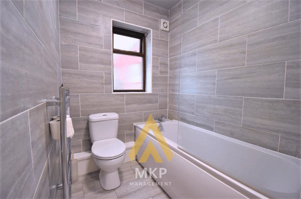 Additional image 3 of Poole Crescent, Harborne. 10mins walk to University of Birmingham