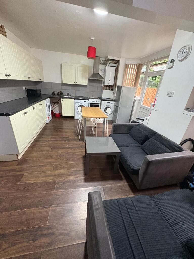 Additional image 8 of Harborne Lane, Birmingham, B29