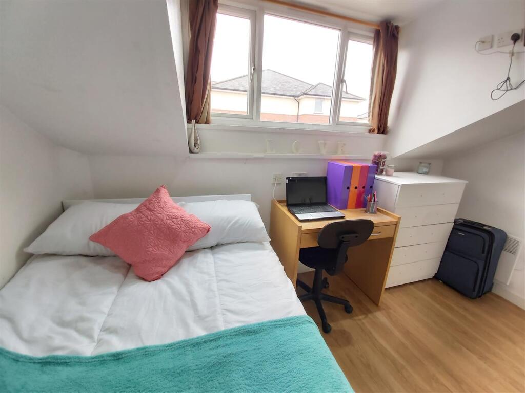 Additional image 3 of Next to the University of Birmingham