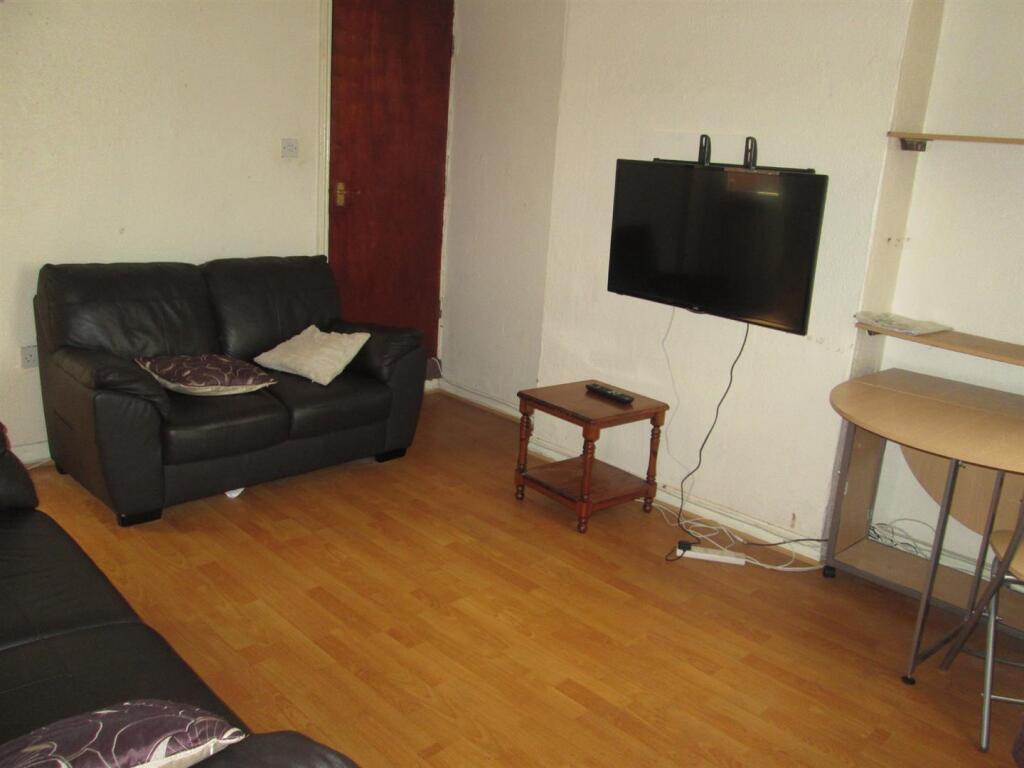 Additional image 3 of North Road