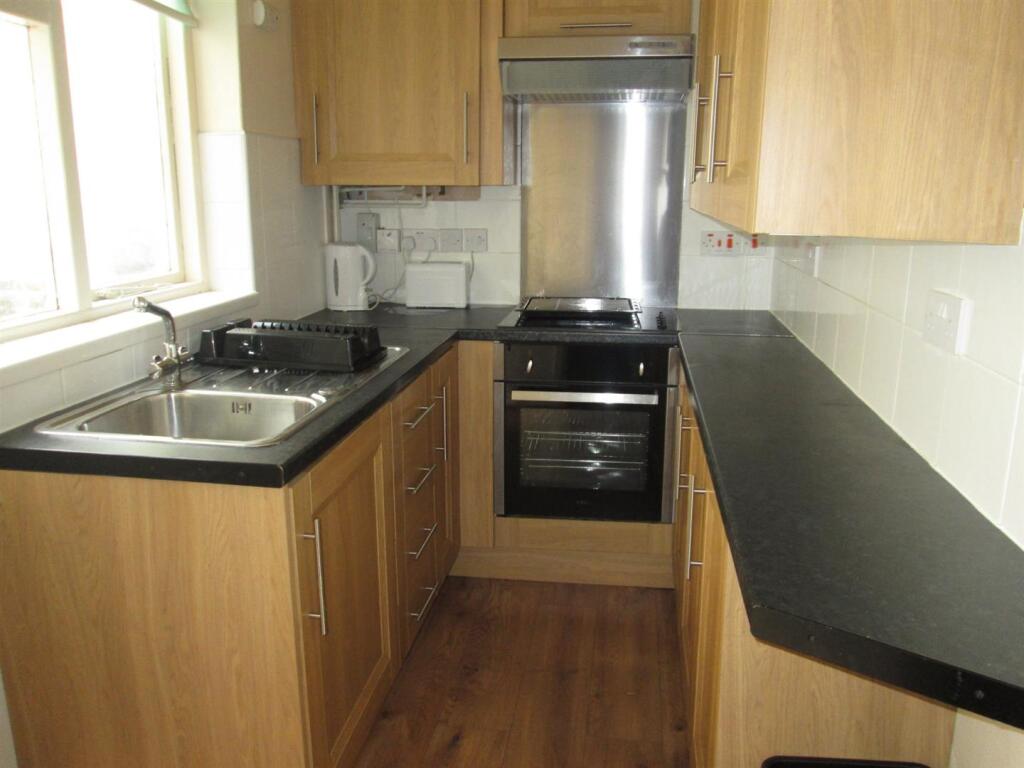 Additional image 2 of North Road