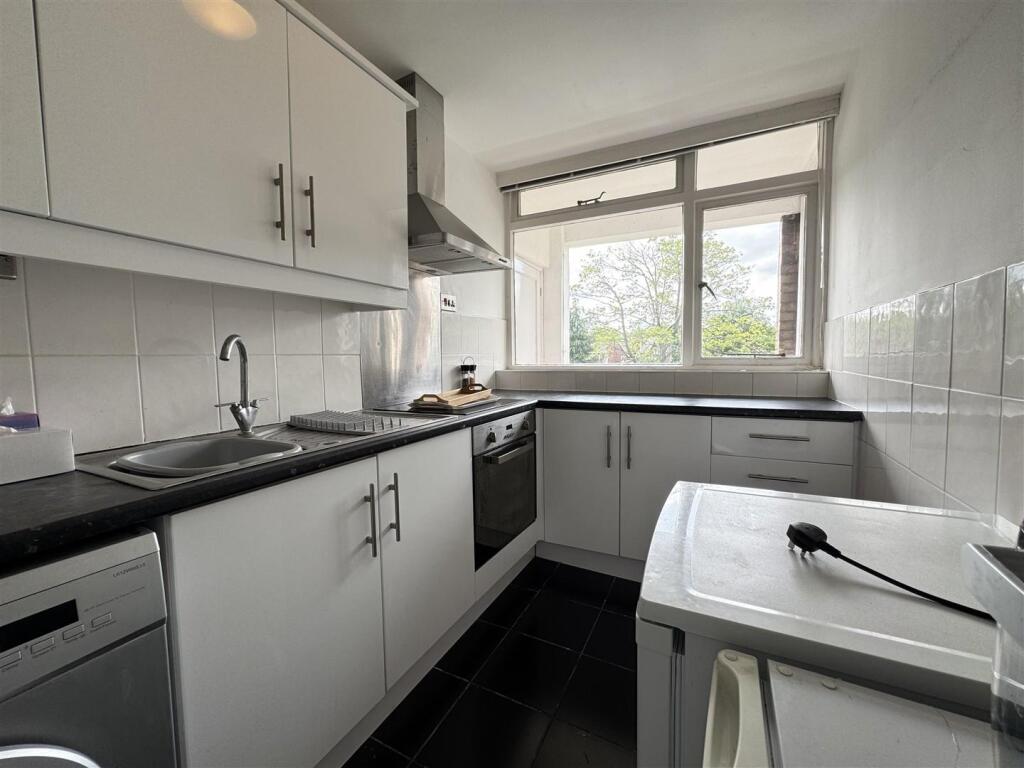 Additional image 7 of Endwood Court, Handsworth Wood, Birmingham