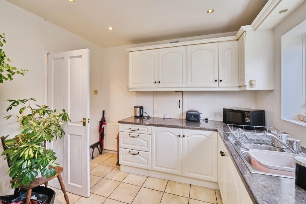 Additional image 10 of Grove Vale Avenue, Birmingham