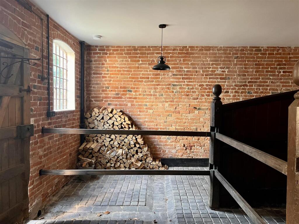 Additional image 17 of Coleshill House & Coach House - High Street, Coleshill