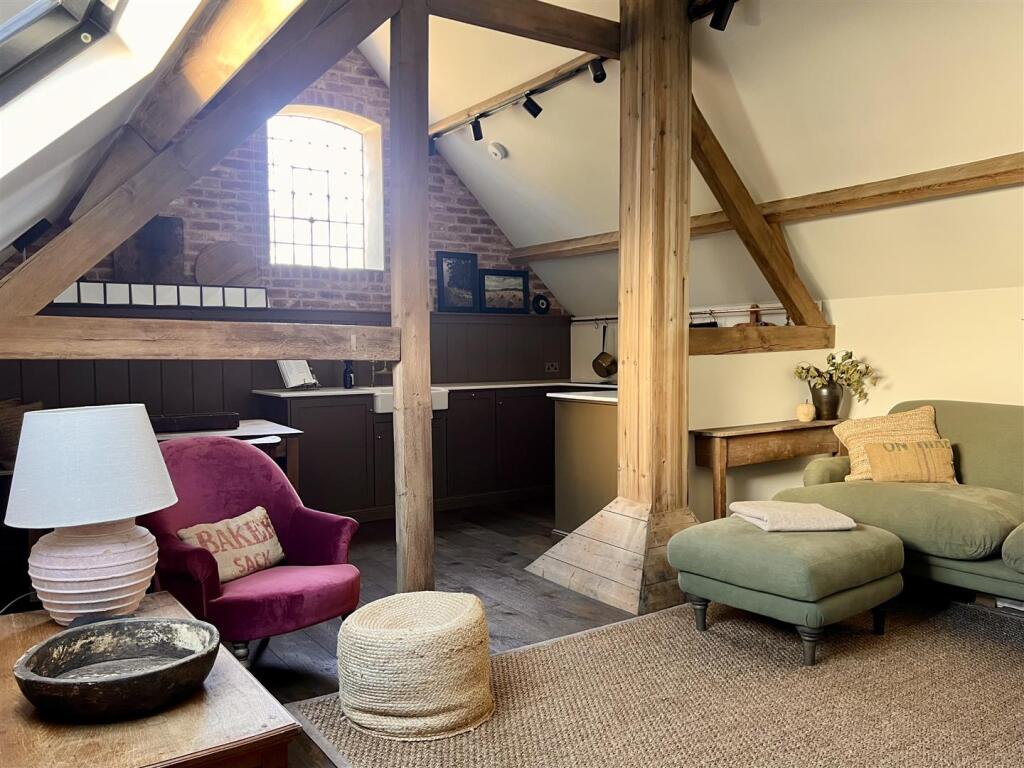 Additional image 13 of Coleshill House & Coach House - High Street, Coleshill