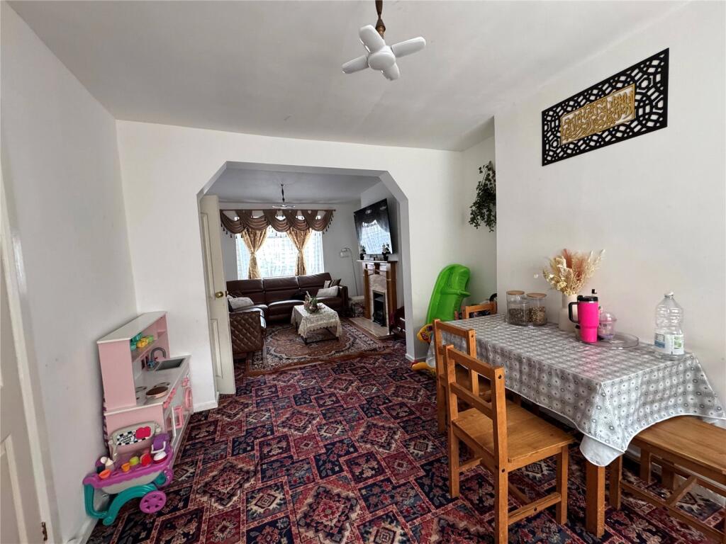 Additional image 4 of Redthorn Grove, Birmingham, West Midlands, B33