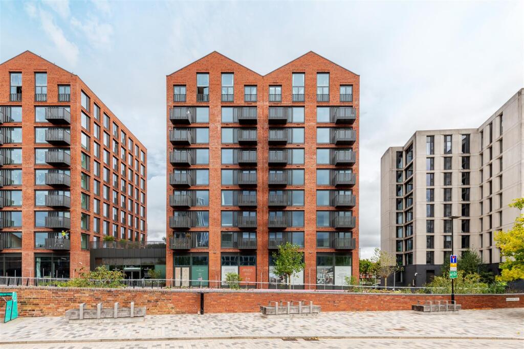 Additional image 9 of Glasswater Locks, Birmingham, B4