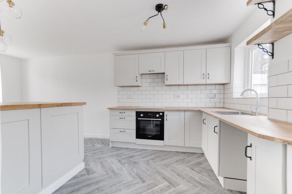 Additional image 3 of The Roundabout, Birmingham, West Midlands, B31