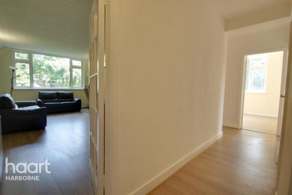 Additional image 4 of Savoy Close, B32