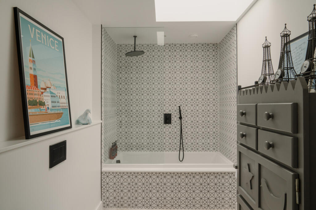 Additional image 28 of School Farm Barn, Maxstoke, Warwickshire