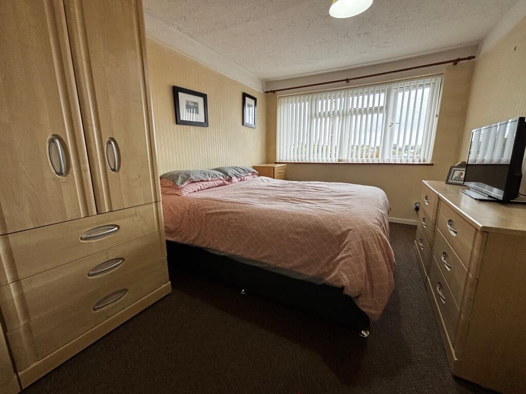 Additional image 4 of Green Drive