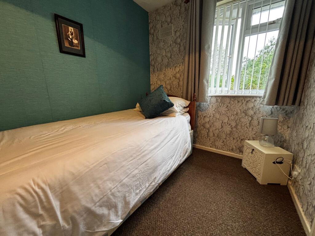 Additional image 5 of Green Drive