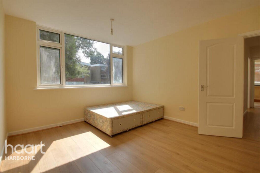 Additional image 10 of Savoy Close, B32