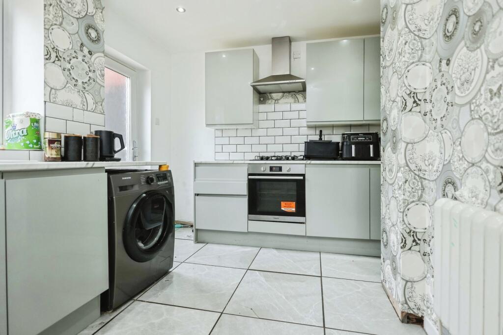 Additional image 3 of Warren Hill Road, Kingstanding, Birmingham, B44