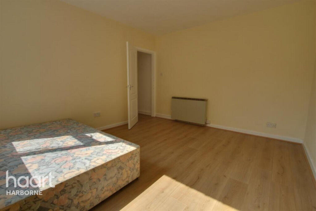 Additional image 11 of Savoy Close, B32