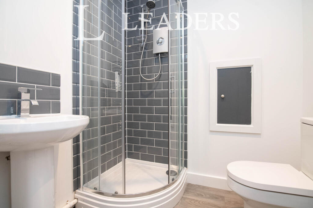 Additional image 3 of 19 Adams Hill, B32