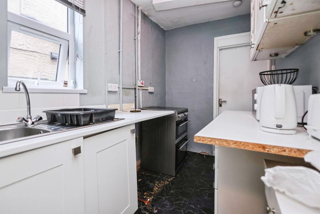 Additional image 5 of Redthorn Grove, Birmingham