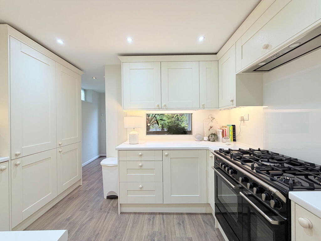 Additional image 20 of Green Close, Wythall, B47 6AD