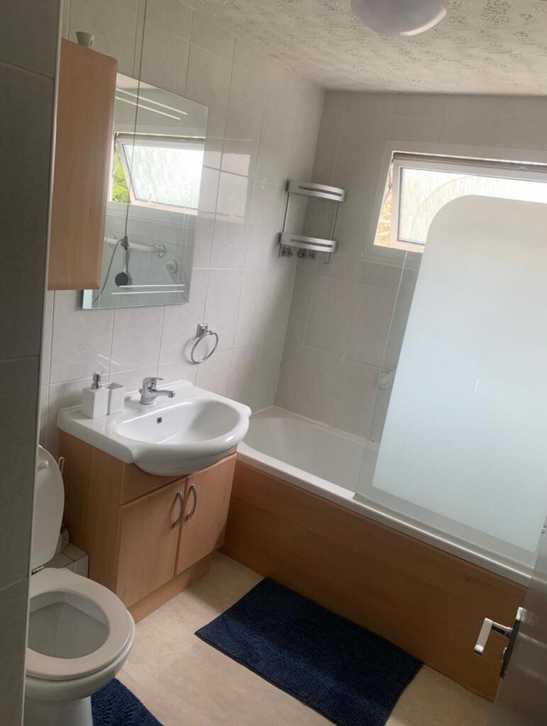 Additional image 4 of 1X Double Room Available, Ilsham grove, Northfield, B31