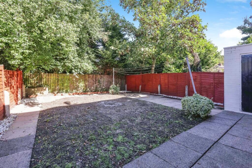 Additional image 4 of 1X En suite Room Available, Tyndall Walk, Woodgate