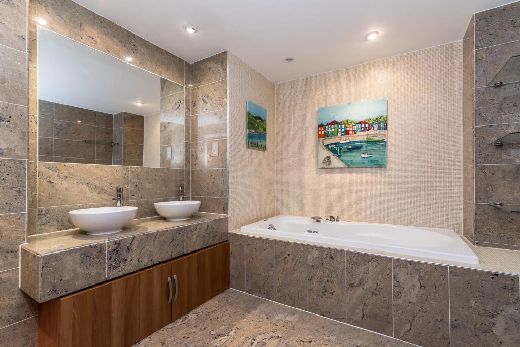 Additional image 32 of 8 Royal Court Apartments, 60 - 66 Lichfield Road, Sutton Coldfield, B74 2NA