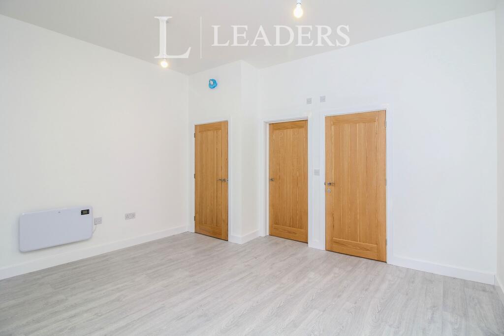 Additional image 3 of High Street, Bromsgrove, Worcestershire, B61