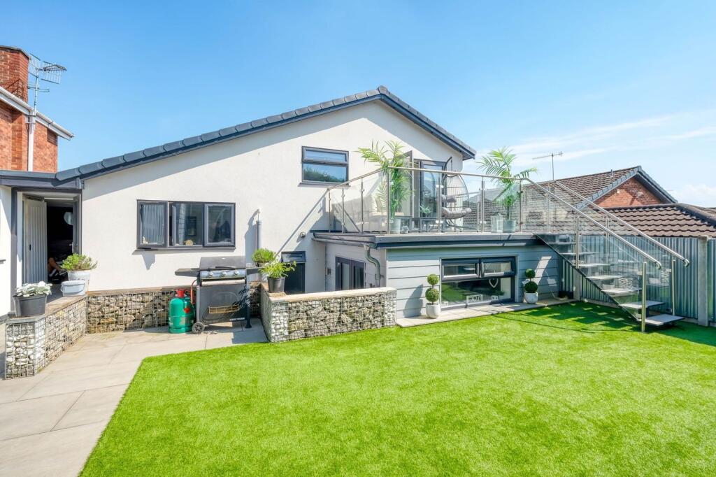 Additional image 21 of Westfields, Catshill, B61