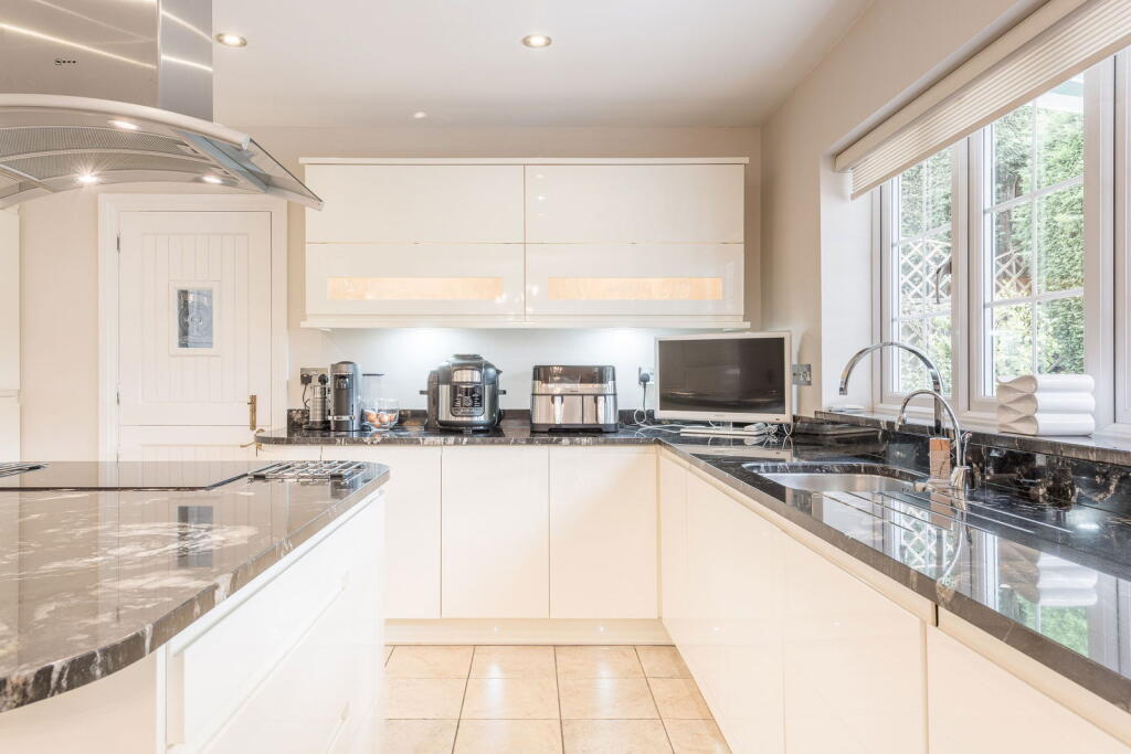 Additional image 8 of Roman Lane, Sutton Coldfield, Staffordshire, B74 3AE