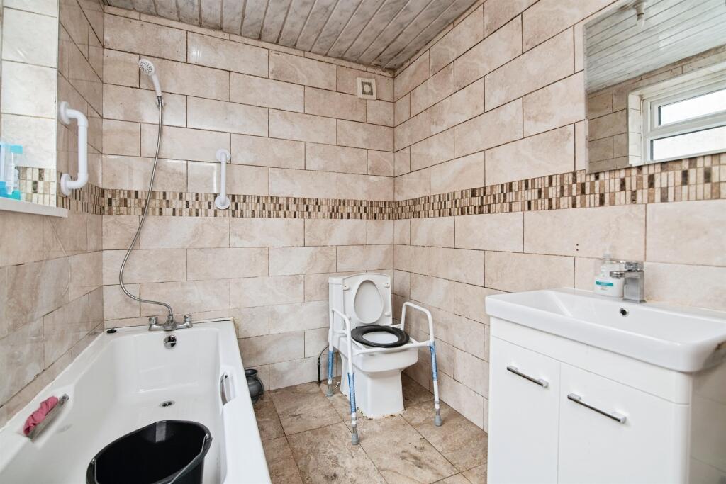 Additional image 16 of Bearwood Road, Smethwick