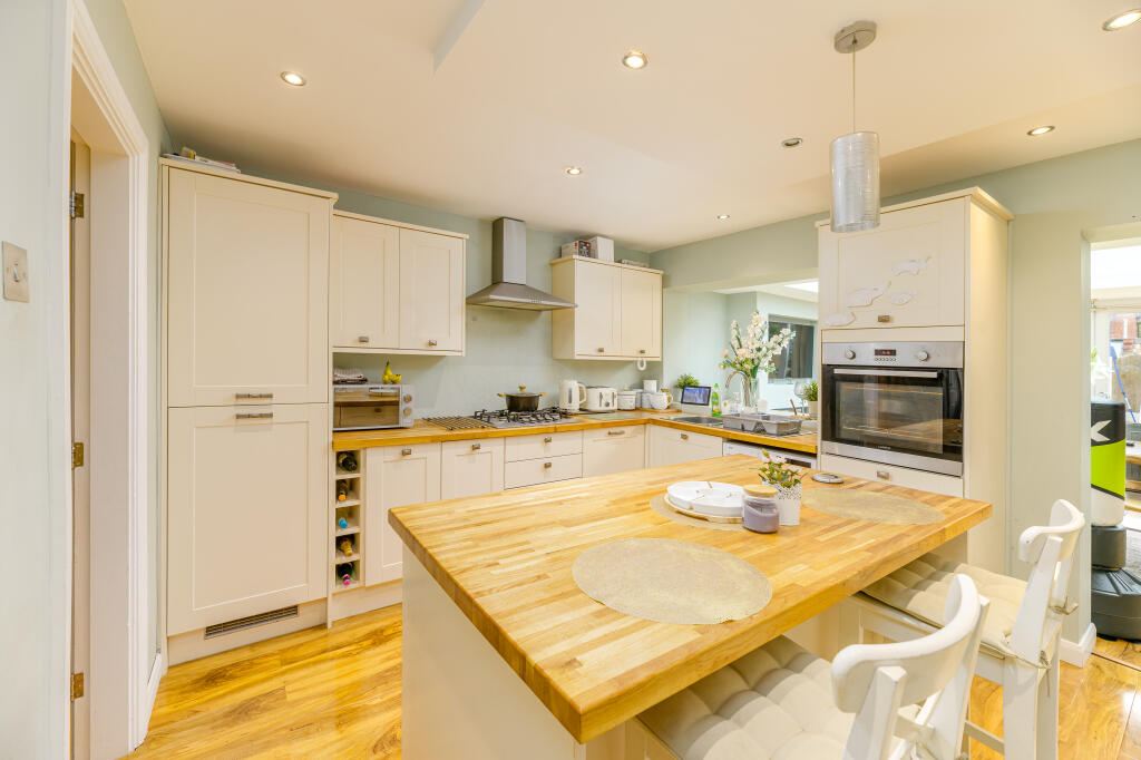 Additional image 10 of Rayford Drive, West Bromwich, B71