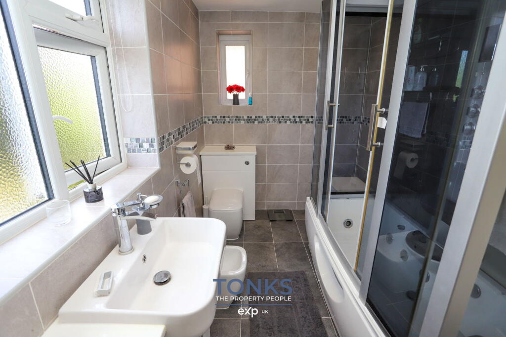 Additional image 21 of Longlands Road, Halesowen, B62 0AY