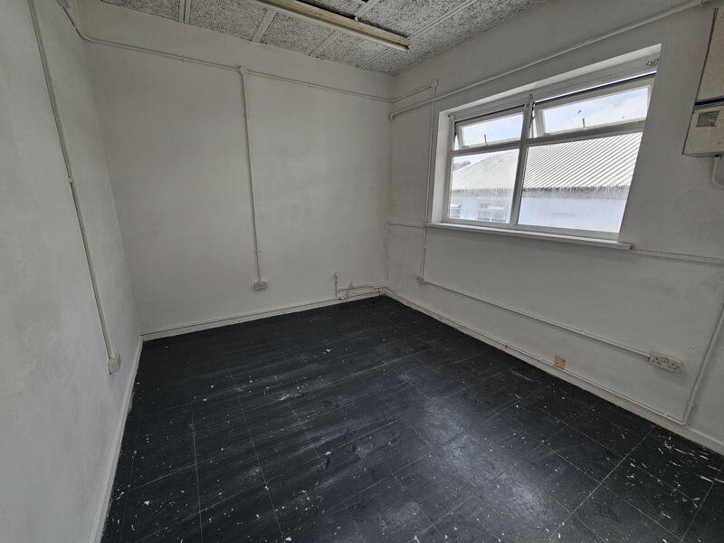 Additional image 5 of Oak Road, West Bromwich, B70