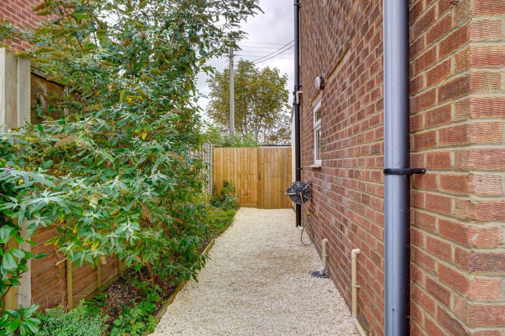 Additional image 13 of Grafton Lane, Bidford-On-Avon, B50