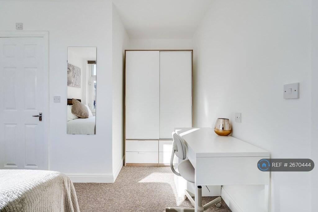 Additional image 22 of Bearwood Road, Smethwick, B66