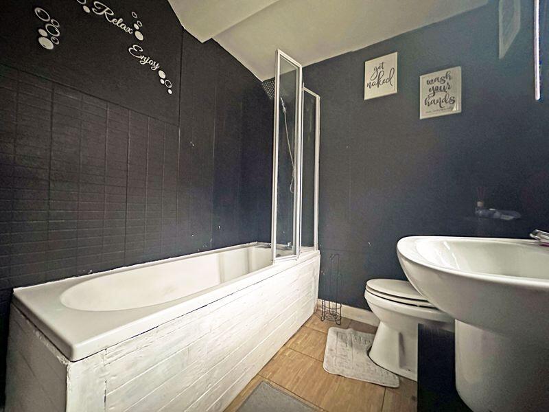 Additional image 7 of Greets Green Road, WEST BROMWICH, B70 9ET