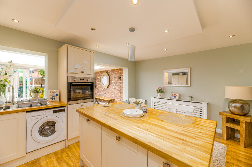 Additional image 15 of Rayford Drive, West Bromwich, B71