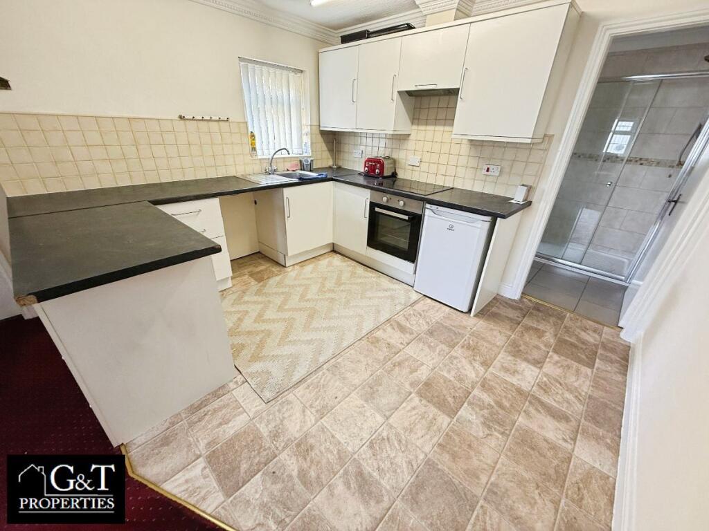 Additional image 5 of Flat Above Stourbridge Road