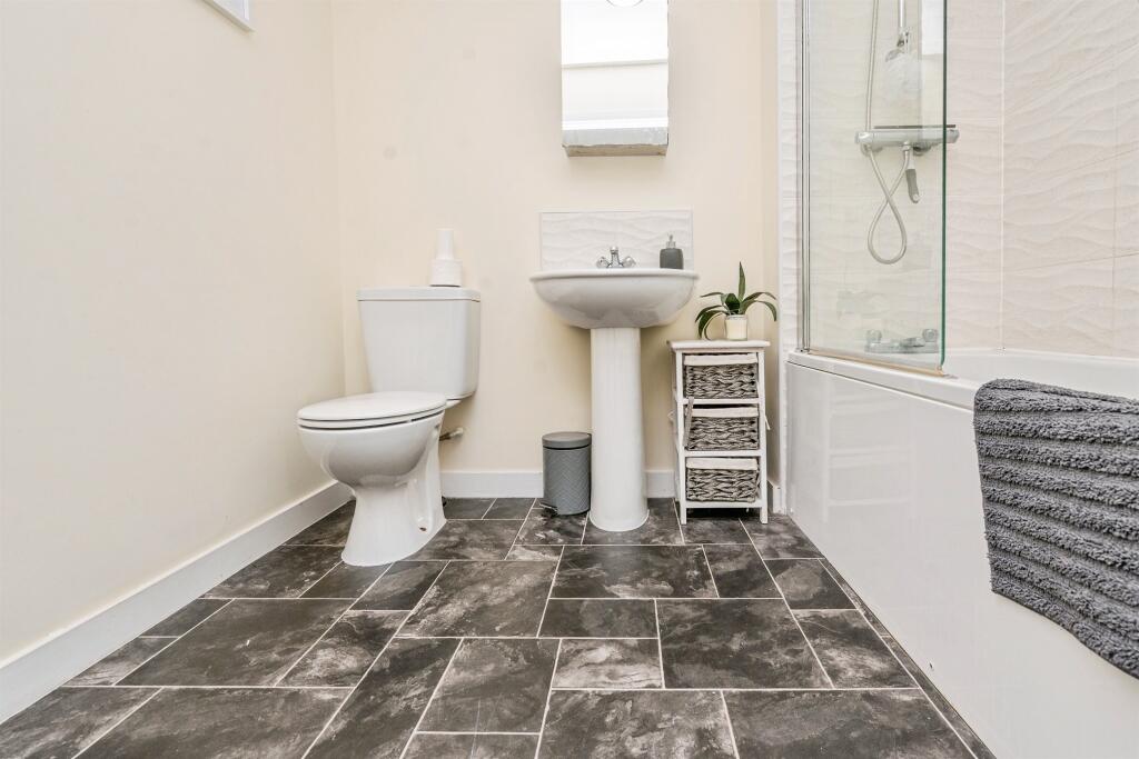 Additional image 3 of Damson Way, Bidford-On-Avon, Alcester