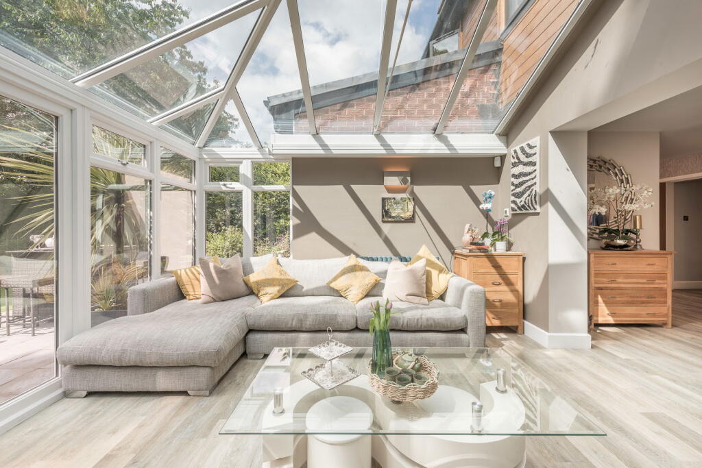 Additional image 16 of Grasmere Avenue, Little Aston