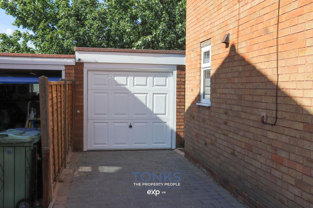 Additional image 21 of Cul de sac with plenty of living space - Moorfield Drive, Halesowen, B63 3TG