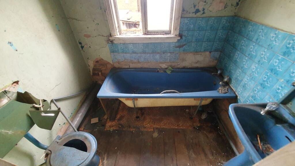 Additional image 17 of 156 Birmingham Road, Oldbury, West Midlands, B69 4EH